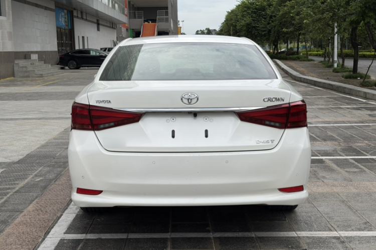 Used Toyota Crown 2015 2.0T Fashion Edition Exterior 6