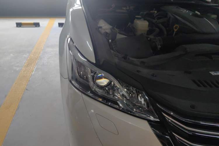 Used Toyota Crown 2015 2.0T Fashion Edition Exterior 6