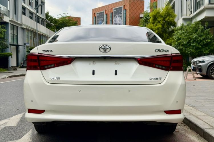 Used Toyota Crown 2015 2.0T Fashion Edition Exterior 6