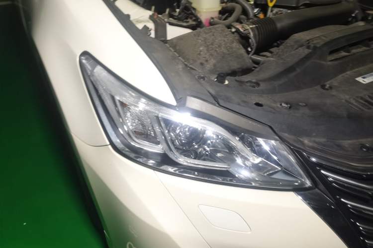 Used Toyota Crown 2015 2.0T Fashion Edition Exterior 6