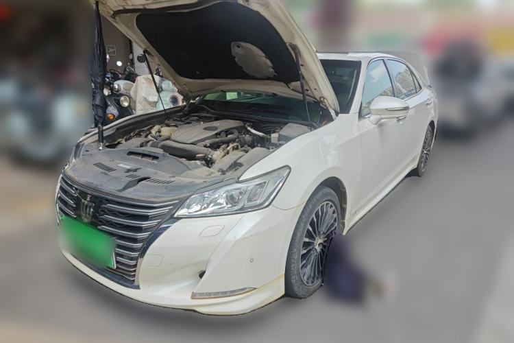 Used Toyota Crown 2015 2.0T Fashion Edition Guazi used car, China used car export, Used car for sale, Used  cars, Cheapest cars for sale
