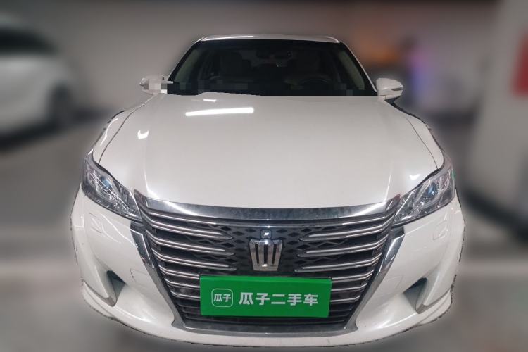 Used Toyota Crown 2015 2.0T Pioneer Edition Front
