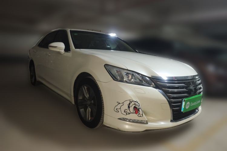 Used Toyota Crown 2015 2.0T Pioneer Edition Front Right 45 Deg