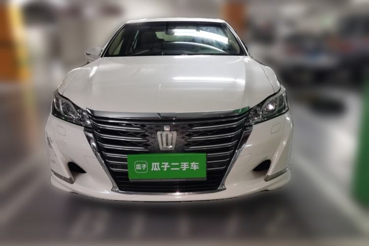 Used Toyota Crown 2015 2.5L Luxury Edition Front