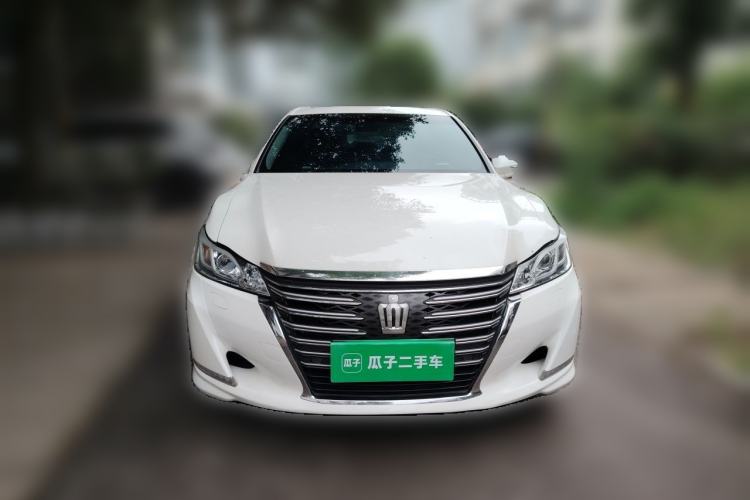 Used Toyota Crown 2015 2.0T Fashion Edition Front