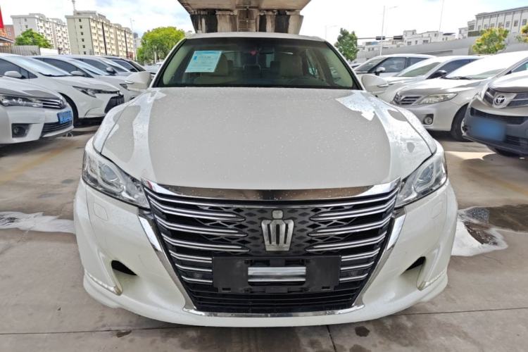 Used Toyota Crown 2015 2.0T Fashion Edition Front