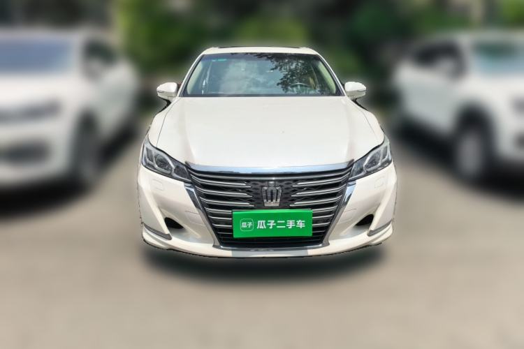 Used Toyota Crown 2015 2.0T Fashion Edition Front