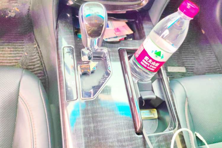 Used Toyota Crown 2015 2.0T Fashion Edition Gear Lever