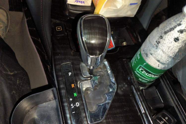 Used Toyota Crown 2015 2.0T Fashion Edition Gear Lever