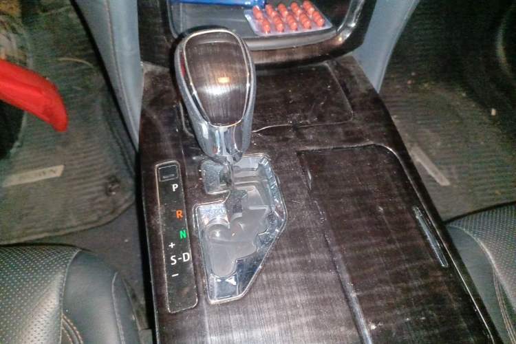 Used Toyota Crown 2015 2.0T Fashion Edition Gear Lever