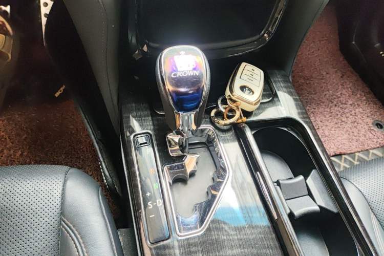 Used Toyota Crown 2015 2.5L Smart Edition Gear Lever