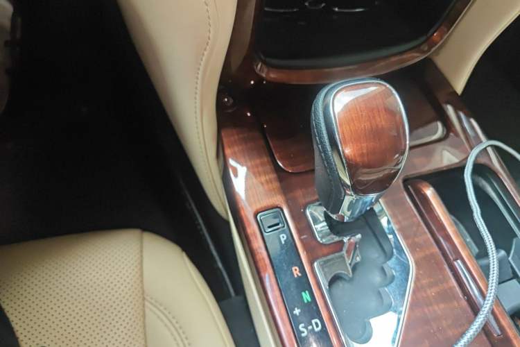 Used Toyota Crown 2015 2.0T Fashion Edition Gear Lever