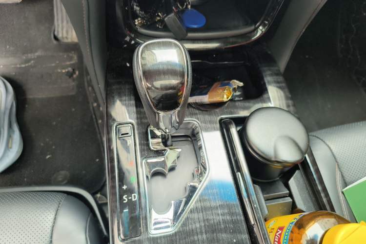 Used Toyota Crown 2015 2.0T Fashion Edition Gear Lever