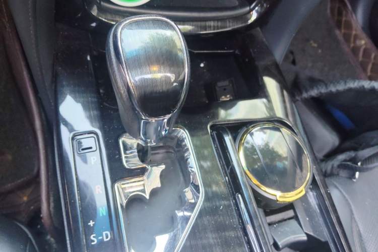Used Toyota Crown 2015 2.5L Smart Edition Gear Lever