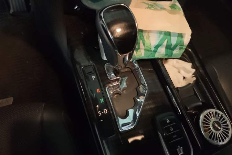 Used Toyota Crown 2015 2.5L Smart Edition Gear Lever