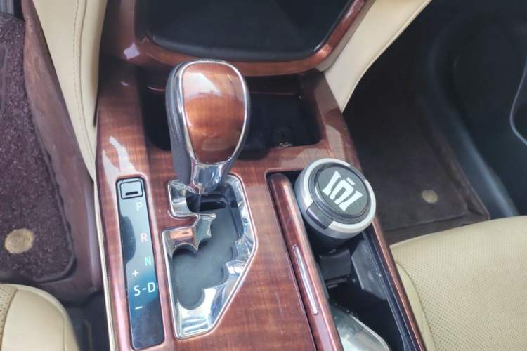 Used Toyota Crown 2015 2.0T Fashion Edition Gear Lever