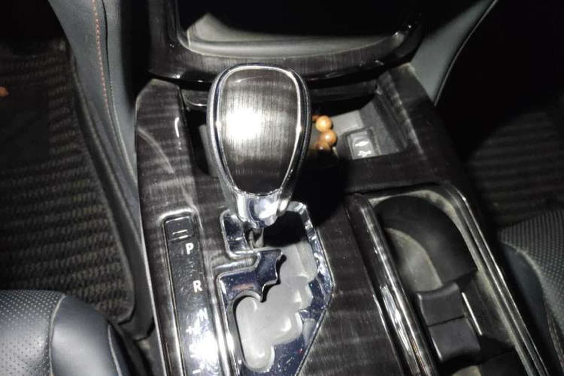 Used Toyota Crown 2015 2.0T Fashion Edition Gear Lever
