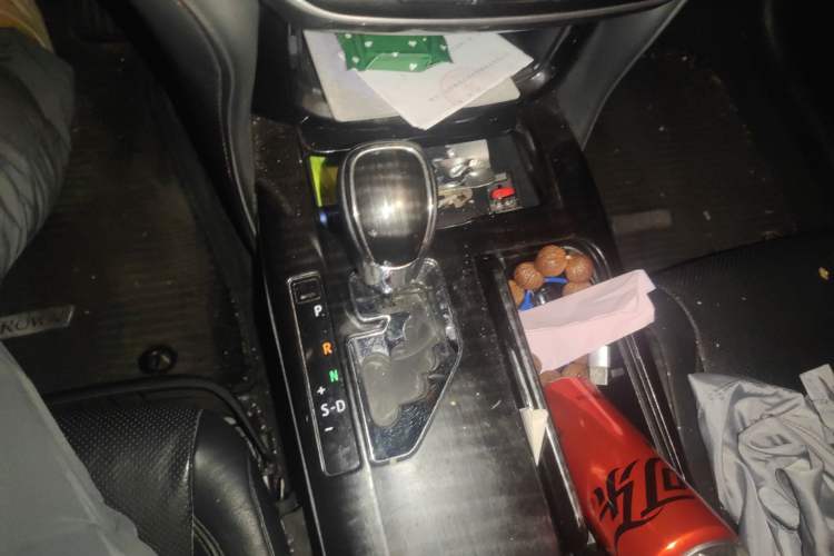 Used Toyota Crown 2015 2.0T Fashion Edition Gear Lever