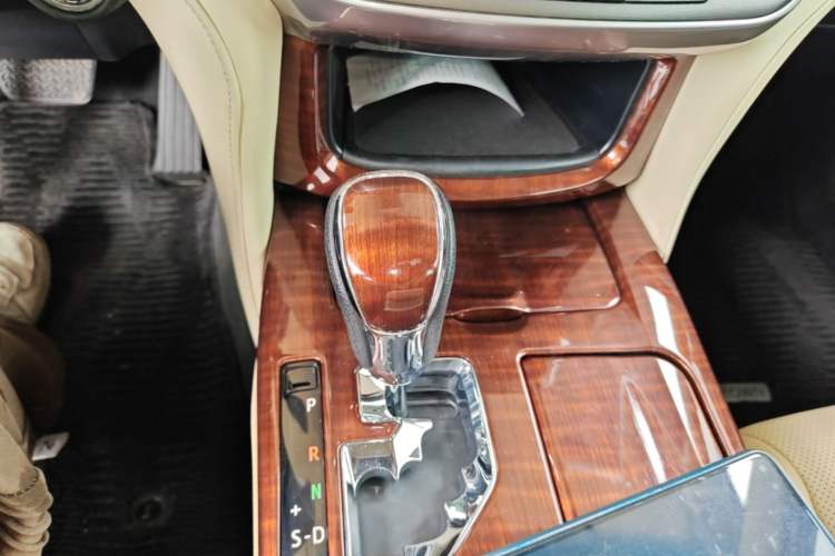 Used Toyota Crown 2015 2.0T Fashion Edition Gear Lever