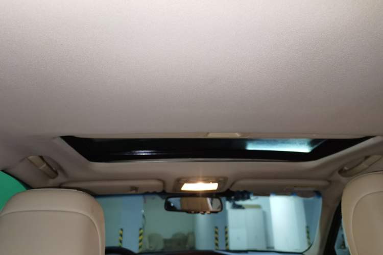 Used Toyota Crown 2015 2.5L Luxury Edition Headliner