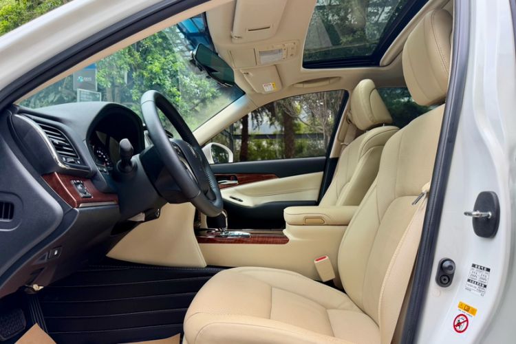 Used Toyota Crown 2015 2.0T Fashion Edition Interior 5