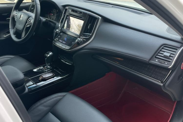 Used Toyota Crown 2015 2.5L Smart Edition Interior 6