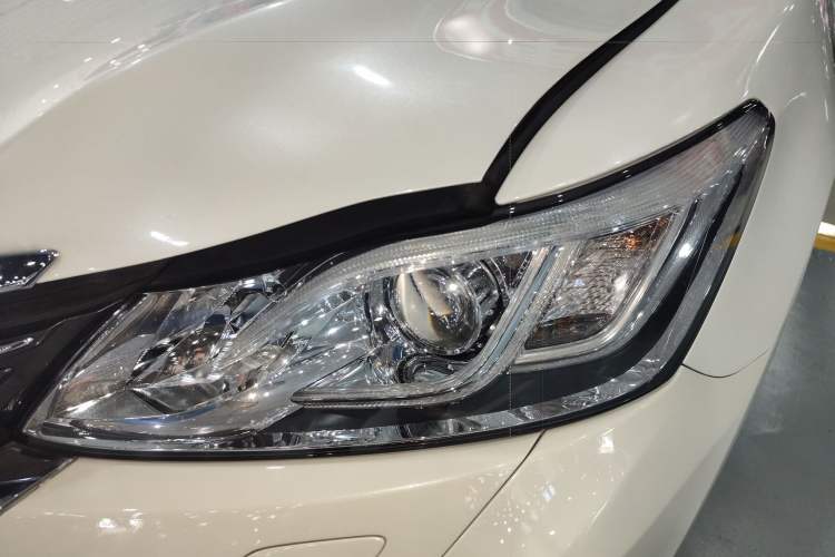Used Toyota Crown 2015 2.5L Elite Edition Left Front Headlight
