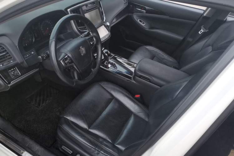 Used Toyota Crown 2015 2.0T Fashion Edition Left Front Seat