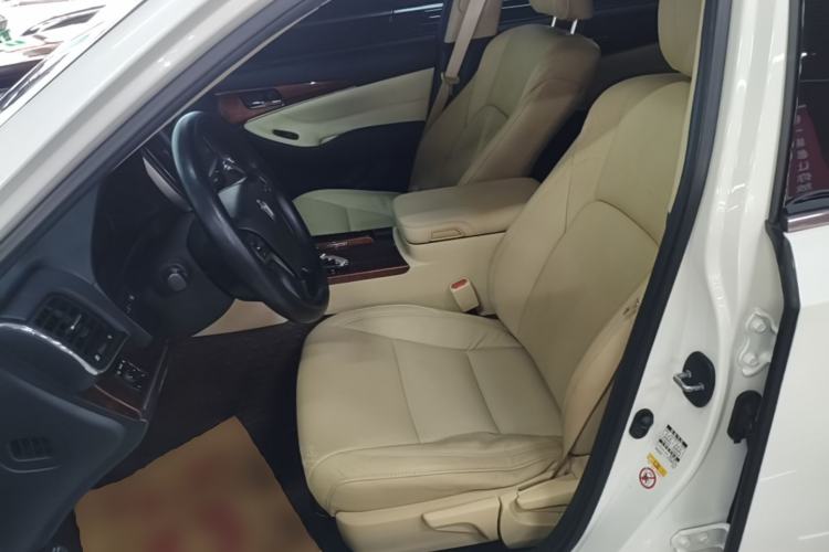 Used Toyota Crown 2015 2.0T Pioneer Edition Left Front Seat