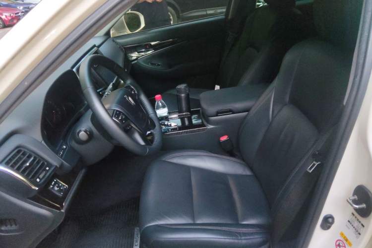 Used Toyota Crown 2015 2.0T Fashion Edition Left Front Seat