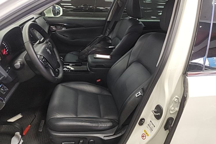 Used Toyota Crown 2015 2.0T Fashion Edition Left Front Seat