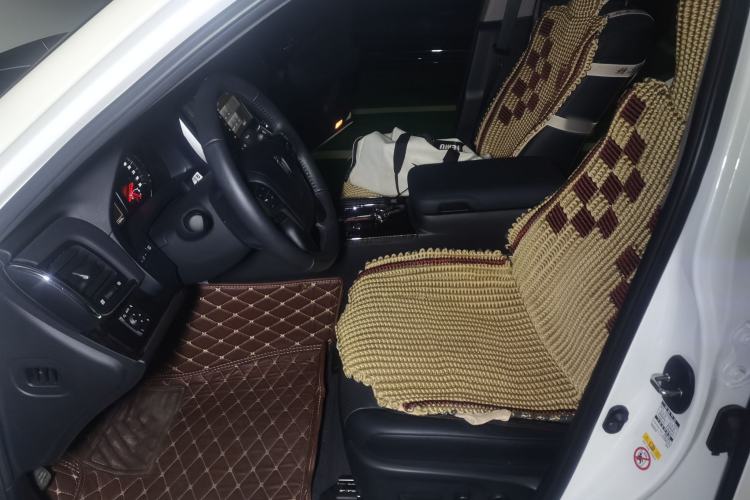 Used Toyota Crown 2015 2.0T Fashion Edition Left Front Seat
