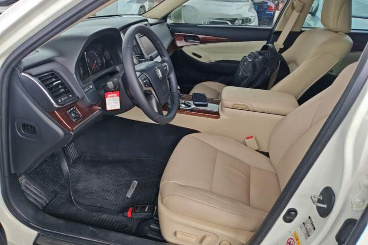 Used Toyota Crown 2015 2.0T Fashion Edition Left Front Seat