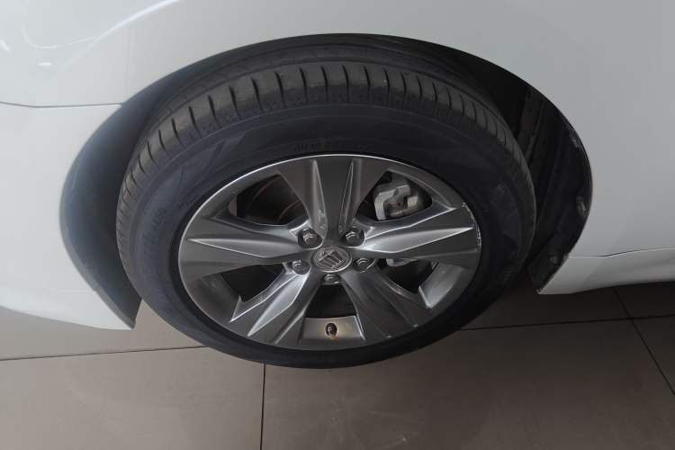 Used Toyota Crown 2015 2.5L Smart Edition Left Front Wheel Hub