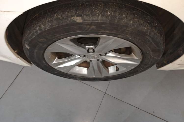 Used Toyota Crown 2015 2.5L Smart Edition Left Front Wheel Hub