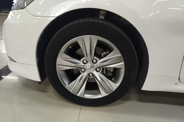 Used Toyota Crown 2015 2.0T Pioneer Edition Left Front Wheel Hub