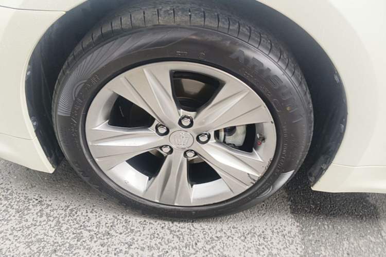Used Toyota Crown 2015 2.0T Fashion Edition Left Front Wheel Hub