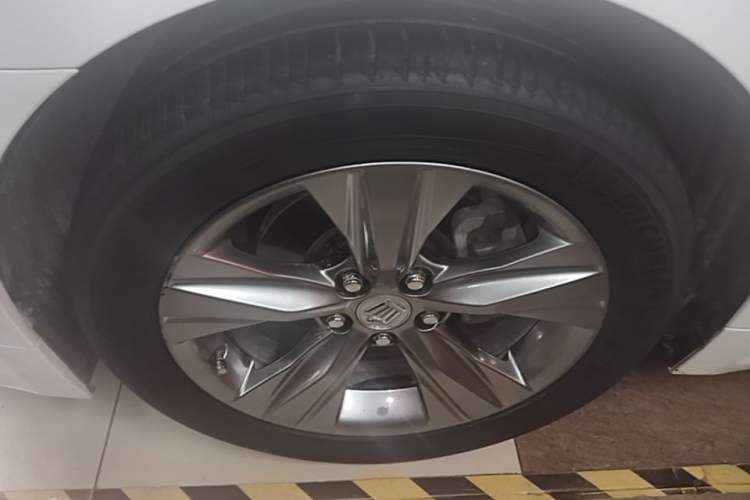 Used Toyota Crown 2015 2.5L Smart Edition Left Front Wheel Hub