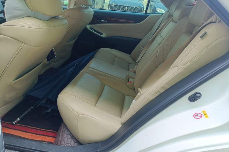 Used Toyota Crown 2015 2.0T Fashion Edition Left Rear Seat