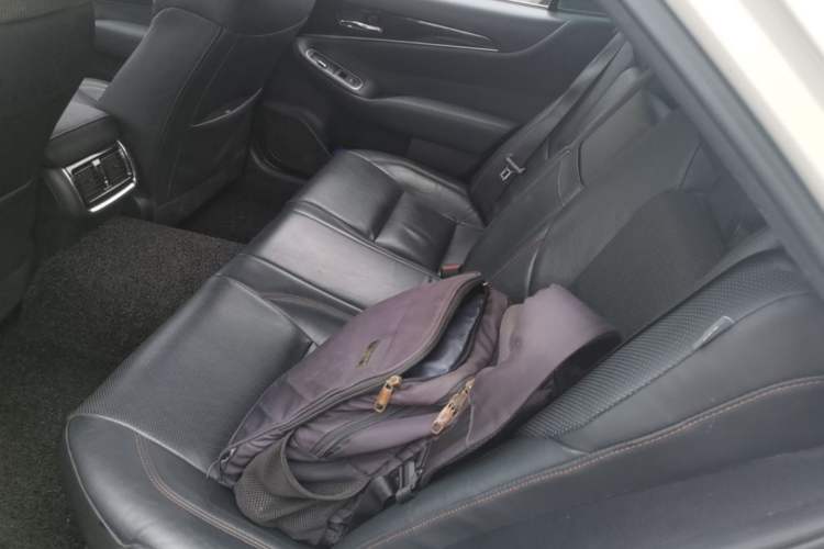 Used Toyota Crown 2015 2.0T Fashion Edition Left Rear Seat