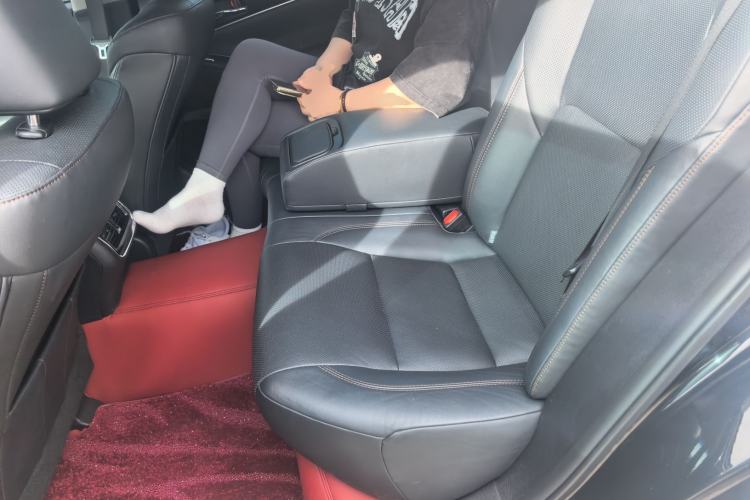 Used Toyota Crown 2015 2.0T Fashion Edition Left Rear Seat