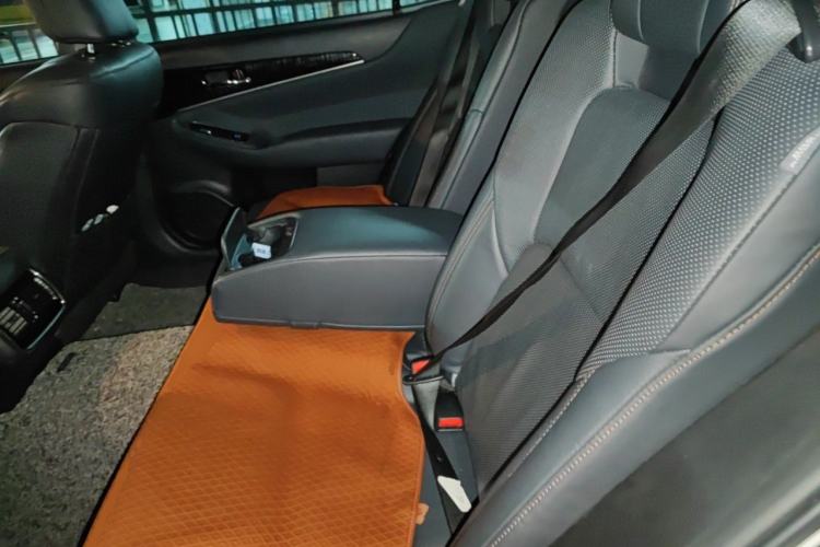 Used Toyota Crown 2015 2.0T Fashion Edition Left Rear Seat