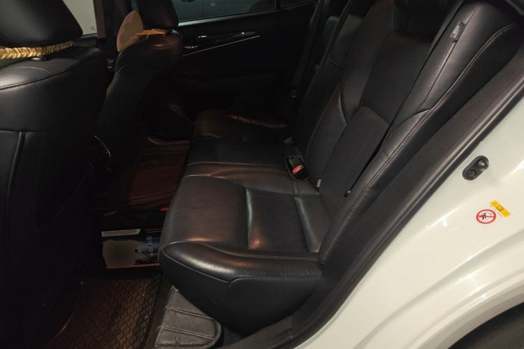 Used Toyota Crown 2015 2.0T Fashion Edition Left Rear Seat
