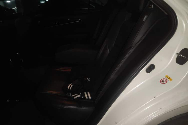 Used Toyota Crown 2015 2.0T Fashion Edition Left Rear Seat