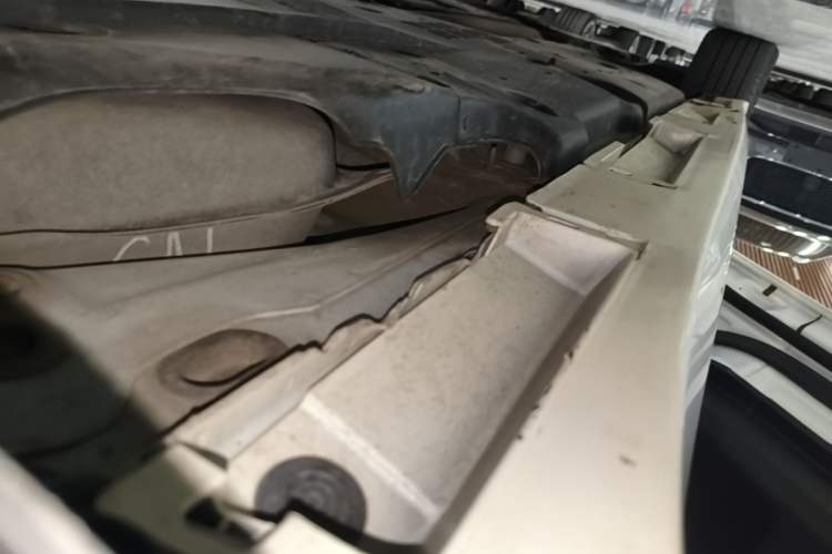 Used Toyota Crown 2015 2.0T Pioneer Edition Left Side Sill