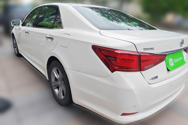 Used Toyota Crown 2015 2.0T Fashion Edition Rear Left 45 Deg