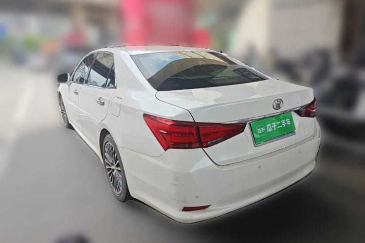 Used Toyota Crown 2015 2.0T Fashion Edition Rear Left 45 Deg