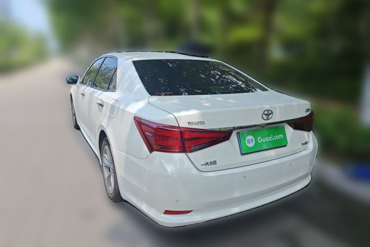 Used Toyota Crown 2015 2.0T Fashion Edition Rear Left 45 Deg