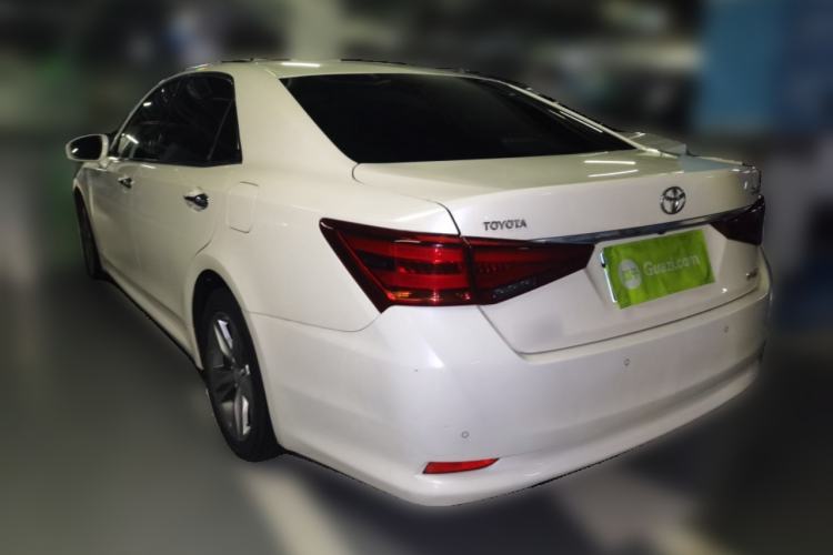 Used Toyota Crown 2015 2.0T Fashion Edition Rear Left 45 Deg
