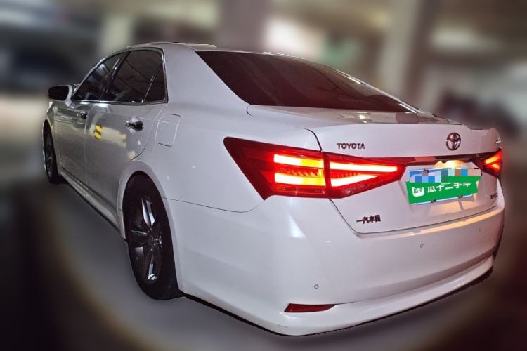 Used Toyota Crown 2015 2.0T Fashion Edition Rear Left 45 Deg